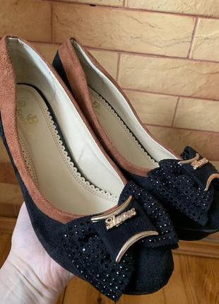 Туфлі на платформі