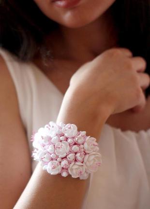 Браслет з квітами з полімерної глини "біло-рожевий жасмин".4 фото