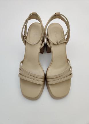 Неймовірно стильні жіночі босоніжки натуральна шкіра квадратний носочок високий каблук anna lucci4 фото