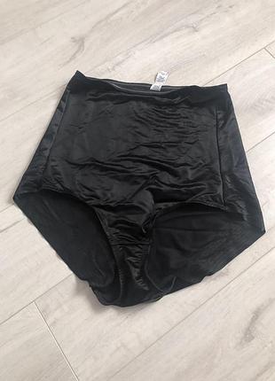 Triumph утяжка утягивающие коректирующие трусики