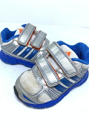 Кроссовки adidas 3
