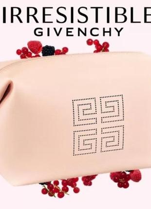 Givenchy

кочметичка