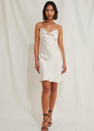 Розкішна сукня в білизняному стилі na-kd розмір xs