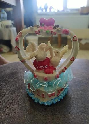 Статуетка голуби