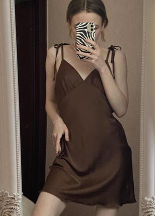 Сатиновое платье в бельевом стиле1 фото