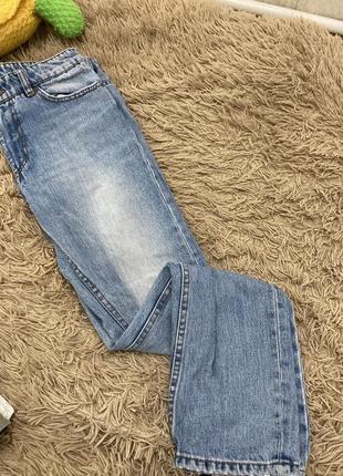 Жіночі світлі джинси