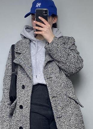 Класне плотне пальто george4 фото