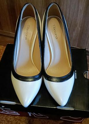 Туфли на каблуке