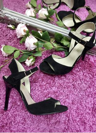 Замшеві босоніжки santini 🖤🎀 у наявності!