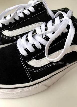 Vans old skool black/white трендові класичні кеди чорні венс унісекс весна літо женские черные кеды весна лето классика олд скул мужские женские9 фото