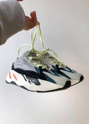 Adidas yeezy 700 wave runner жіночі круті яскраві кросівки адідас ізі весна осінь літо женские яркие кроссовки демисезонные7 фото