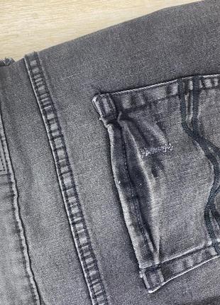 Стрейчевые джинсовые шорты с потертостями7 фото