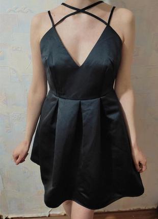 Маленькое черное платье с пышной юбкой, мини платье, нарядное, вечерний