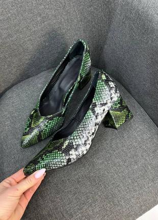 Эксклюзивные туфли лодочки итальянская кожа рептилия зелёные7 фото