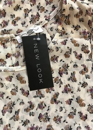 Очень красивая и стильная брендовая блузка в цветочках 20.