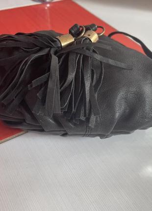 Шикарная кожаная сумка кроссбоди topshop с китицами4 фото