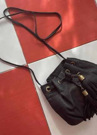 Шикарная кожаная сумка кроссбоди topshop с китицами5 фото