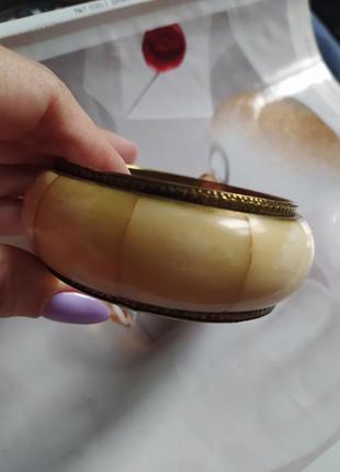 Масивний браслет з кістки та латуні