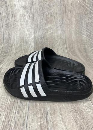 Adidas дитячі шльопанці оригінал