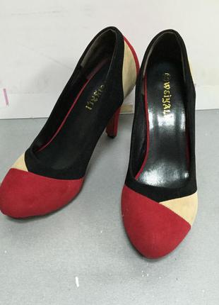 Туфли женские  замшевые цветные на каблуке mirex