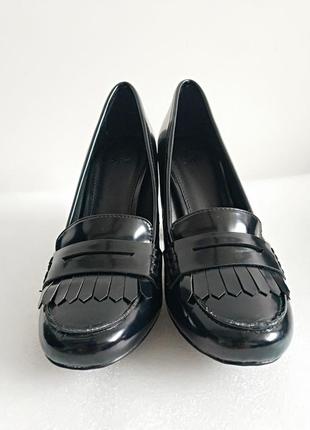 Женские лакированные  туфли benetton италия оригинал8 фото