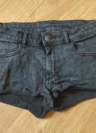 Джинсовые короткие шорты