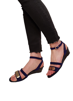 Изумительные замшевые босоножки autograph