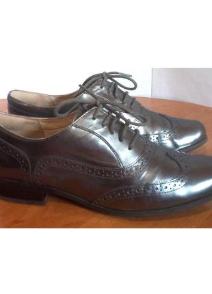 Стильні шкіряні туфлі для дівчинки від бренду clarks, р. 36-36,5 код t36104 фото