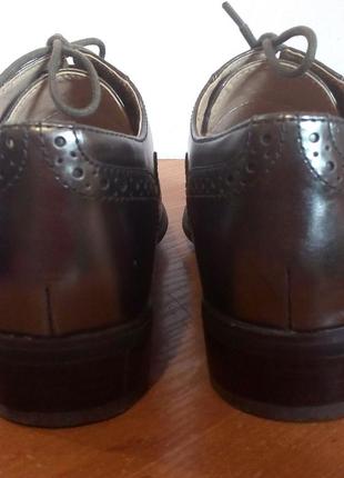 Стильні шкіряні туфлі для дівчинки від бренду clarks, р. 36-36,5 код t36105 фото