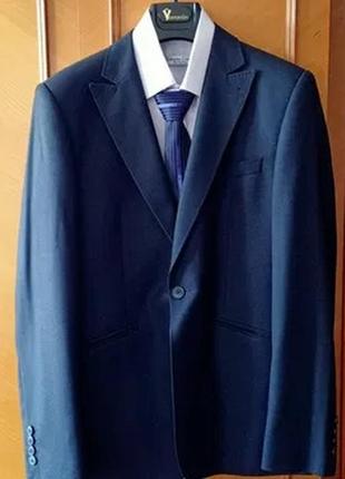 Костюм мужской