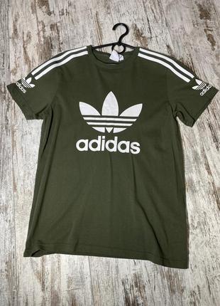 Женская футболка adidas с лампасами dri fit swoosh лосины1 фото