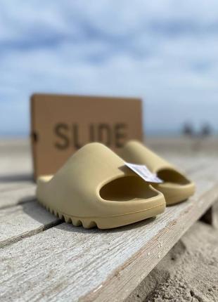Женские тапочки adidas yeezy slide desert sand #адидас7 фото