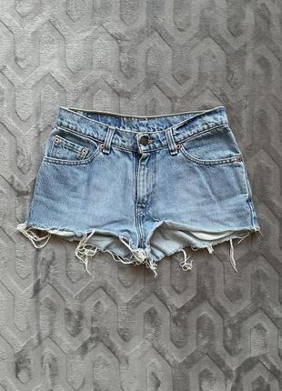 Короткі джинсові шорти levi's, модель 517