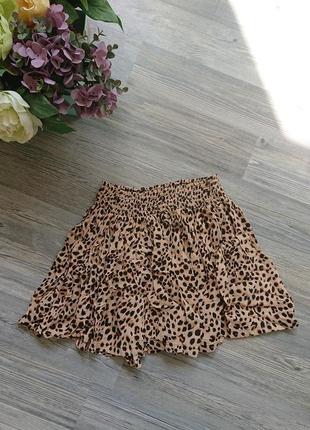 Классная леопардовая мини юбка divided размер s/xs1 фото