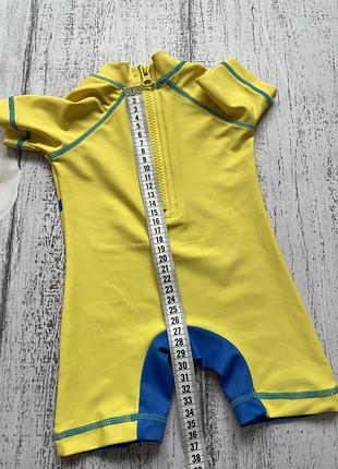 Крутой комбинезон для купания купальник защита от солнца 50+ миньон next 3-6мес