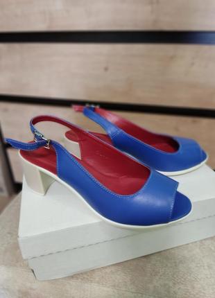 Жіночі босоніжки