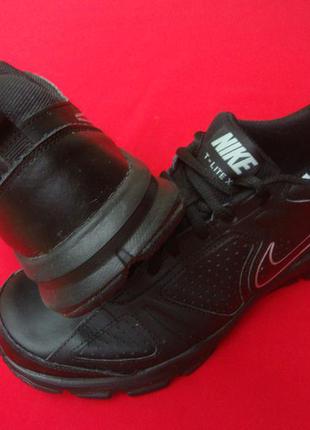 Кроссовки nike t-lite xl оригинал 39-40 разм,25.5 cm