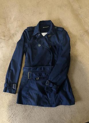 Пальто тренч синий stradivarius ветровка куртка1 фото
