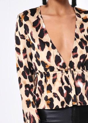 Новая блузка с баской в анималистический принт леопард нова блуза сорочка топ з баскою на затяжці5 фото