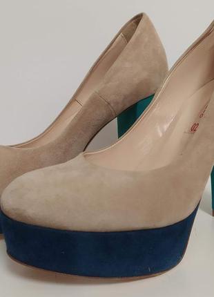 Жіночі якісні туфлі на каблуку 36,5- 37й розмір 23,5см стелька.2 фото