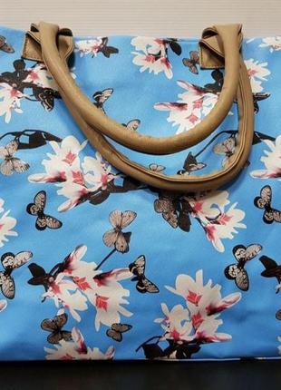 Яскрава красива сумка