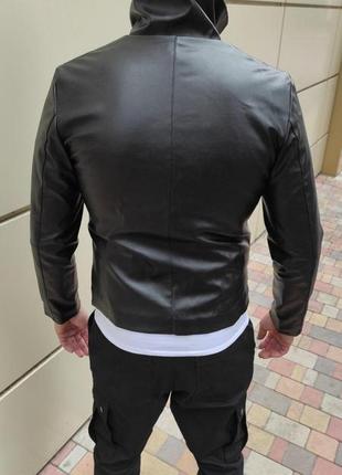 Мужская куртка на флисе с косой молнией, кож зам7 фото