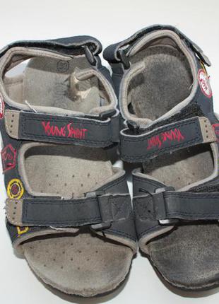 Летние кожаные босоножки  р-30 для мальчика в отличном состоянии