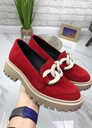 Женские красные замшевые туфли