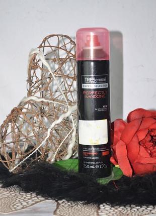 Лак для волосся надсильної фіксації tresemmé hair styling spray perfectly undone 250 мл