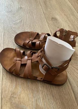 Босоножки zara