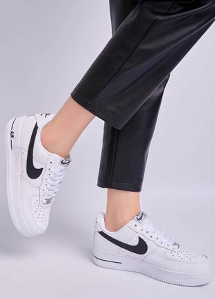 Шкіряні, білі, жіночі кросівки nike air force 1 w2 фото