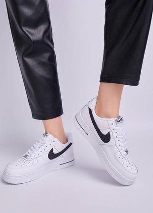 Шкіряні, білі, жіночі кросівки nike air force 1 w1 фото
