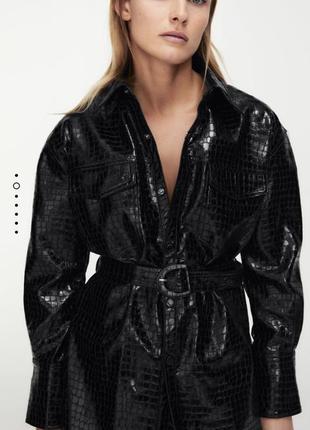 Zara рубашка лаковая кожзам под крокодила2 фото