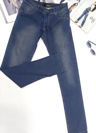 Чоловічі літні тонкі джинси